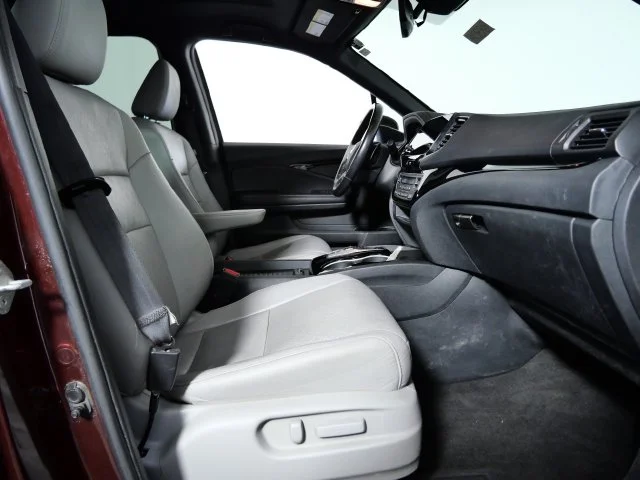 Used 2021 Red Honda Touring image 11