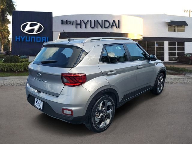 2023 Hyundai Venue SEL - Photo 6