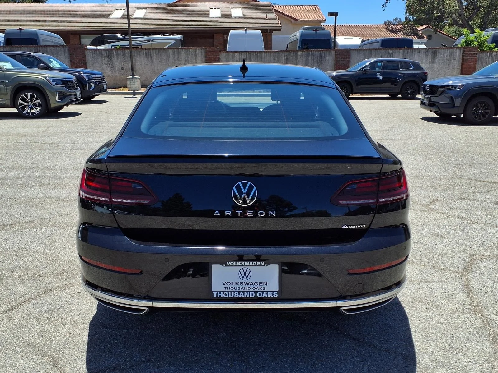Used 2022 Black Volkswagen 2.0T SEL R-Line image 8