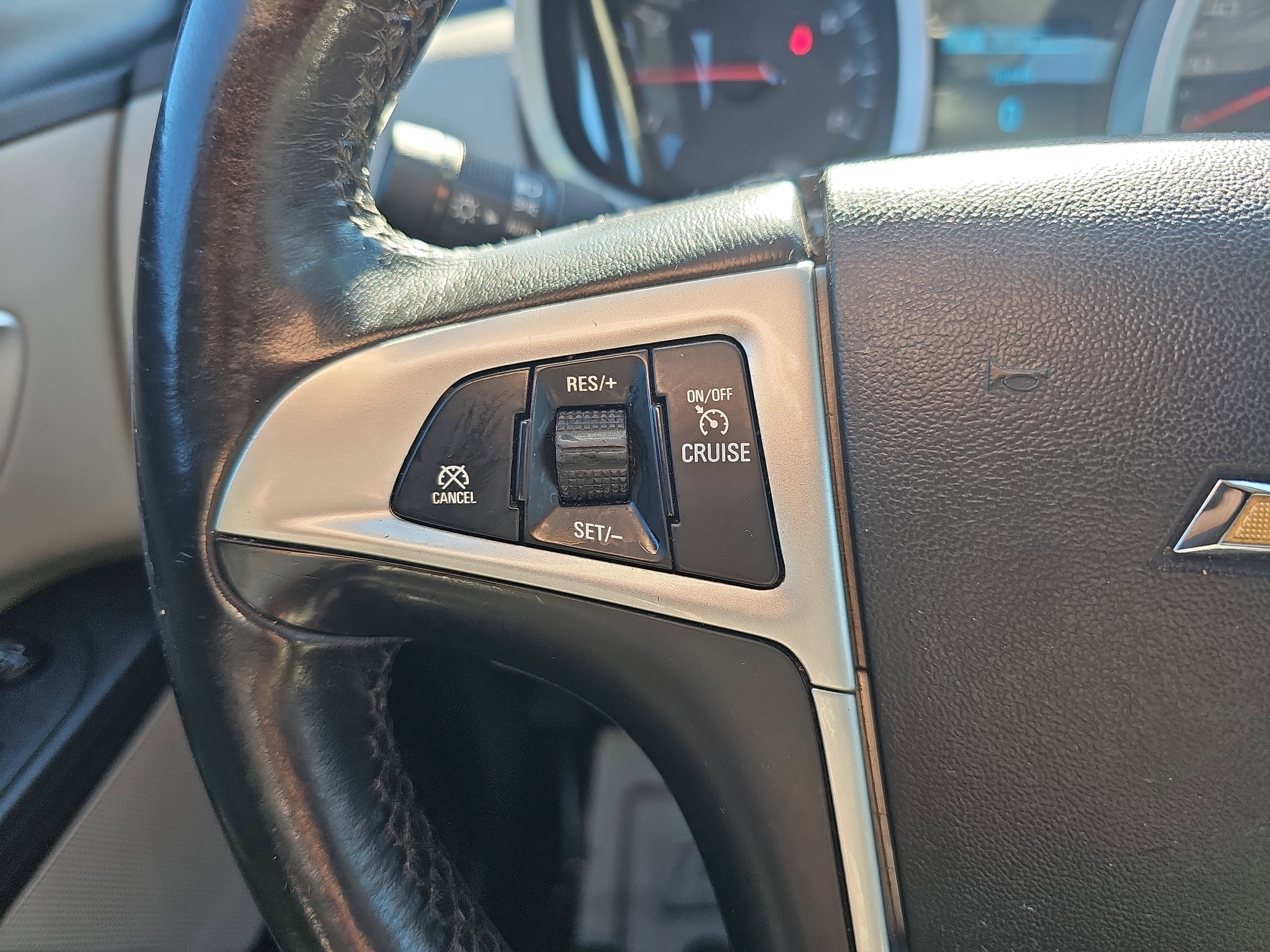 Used 2017 Silver Ice Metallic Chevrolet Premier image 13