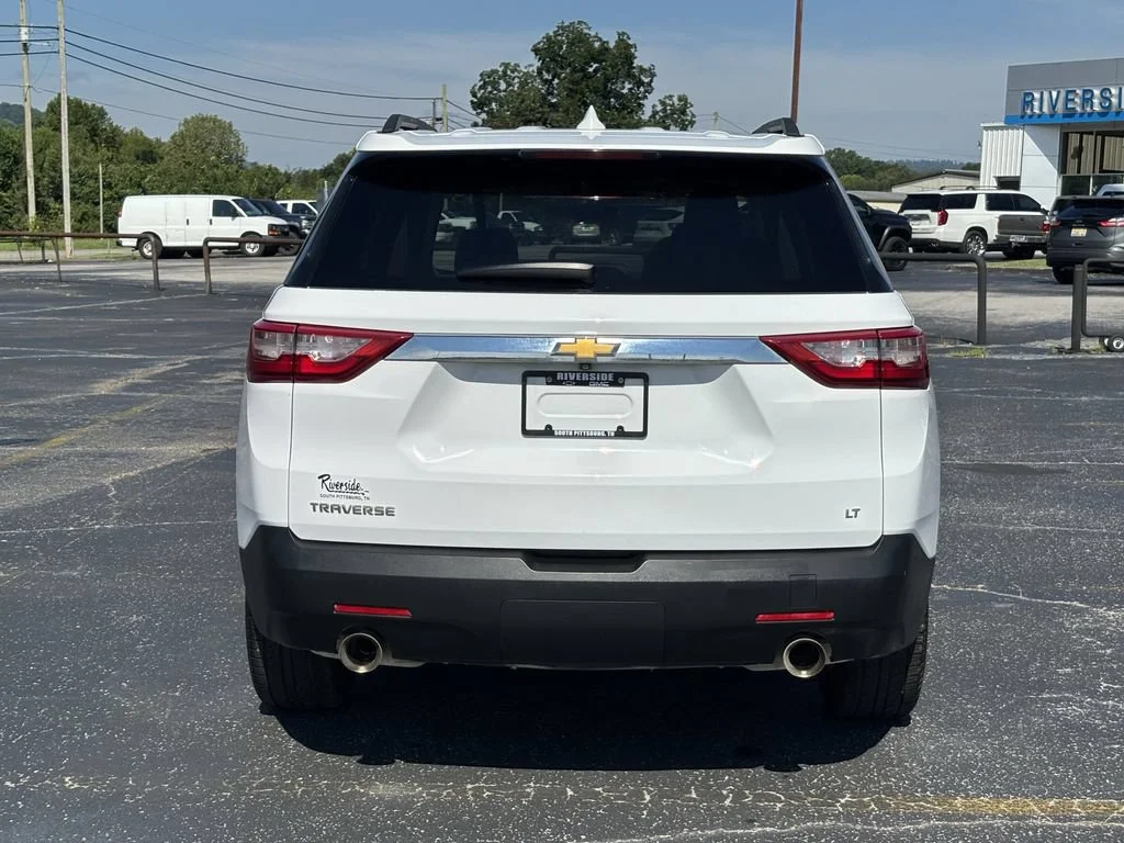 Used 2021 SUMMIT WHITE Chevrolet LT Cloth image 8