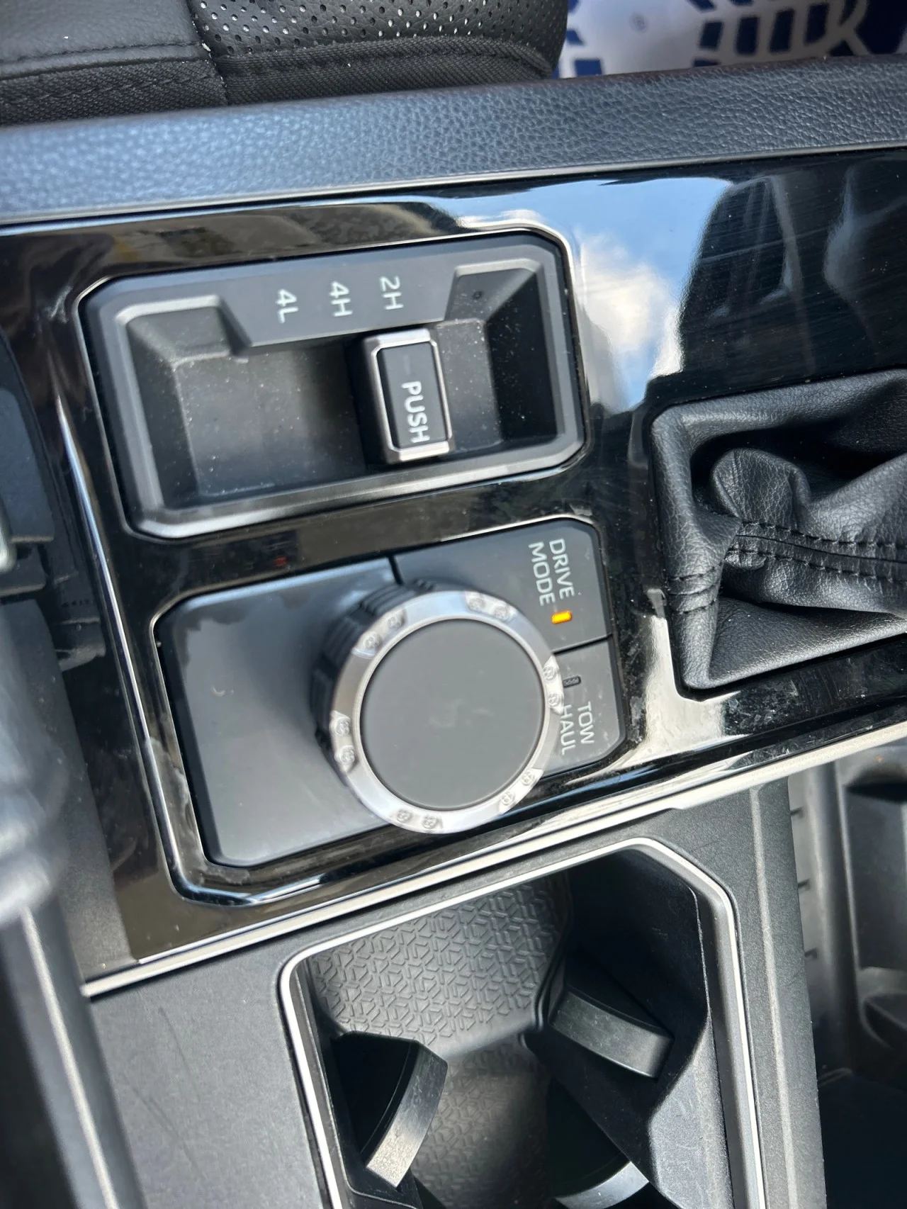 Used 2023 White Toyota SR5 image 12
