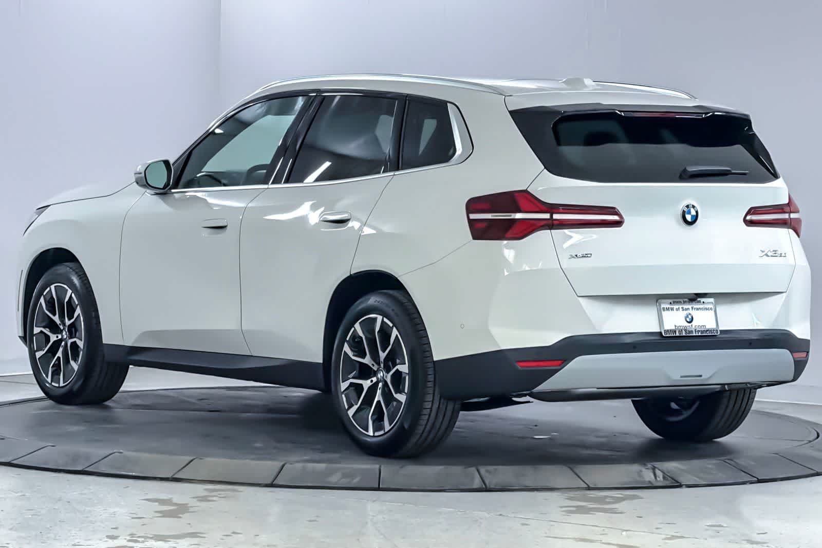 New 2026 Alpine White BMW 30 xDrive image 6