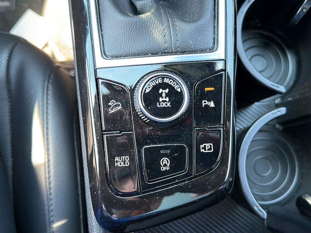 Used 2023 Jungle Green Kia X-Line image 19