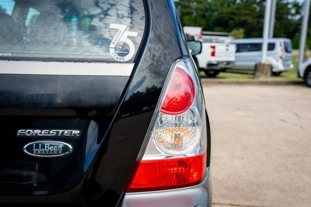 Used 2006 Obsidian Black/Steel Gray Subaru 2.5 X L.L. Bean Edition image 17