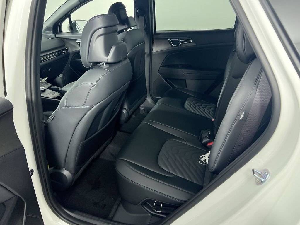 New 2026 Snow White Pearl Kia X-Line image 30