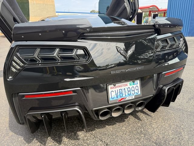 Used 2019 Black Chevrolet Z51 2LT image 27
