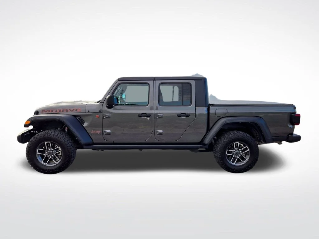 Used 2024 Gray Jeep Mojave image 6