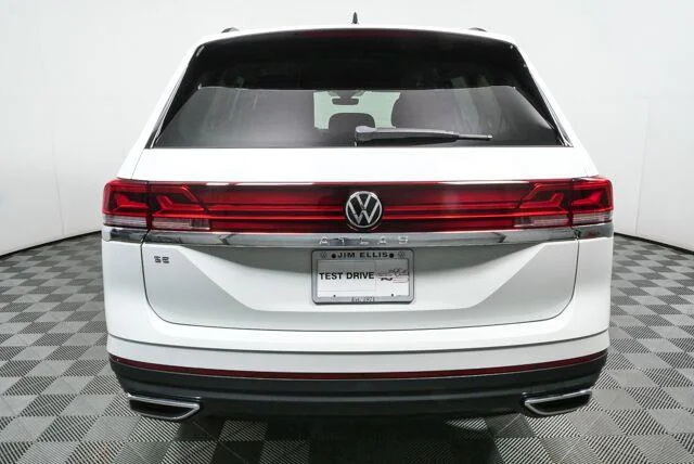 Certified Used 2024 Pure White Volkswagen 2.0T SE image 25