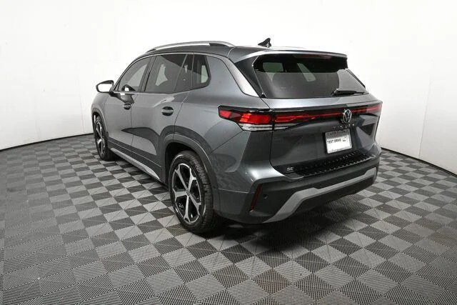 New 2026 Platinum Gray Metallic Volkswagen SE image 28