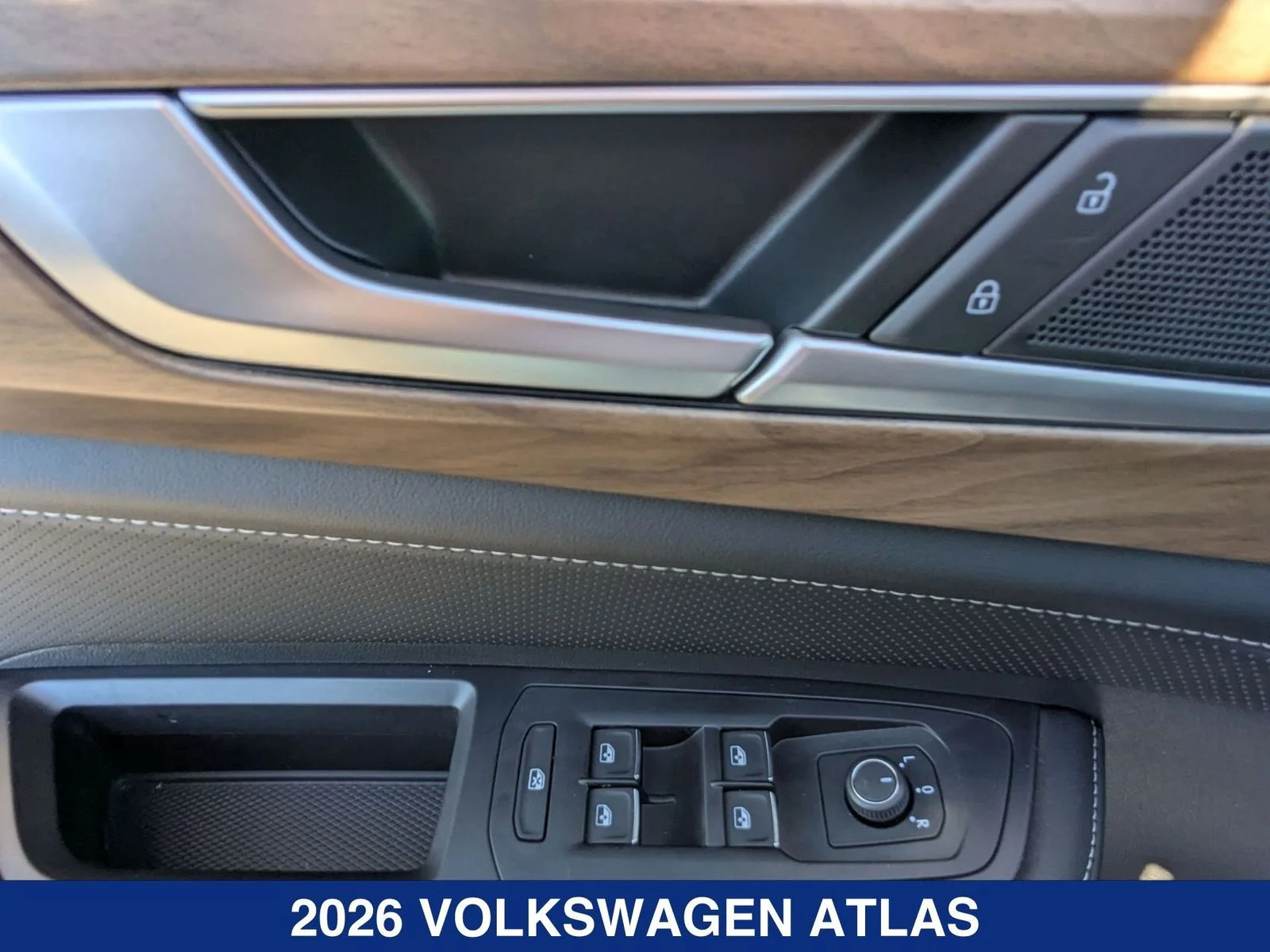 New 2026 Opal White Pearl Volkswagen 2.0T SE w/ Technology image 11