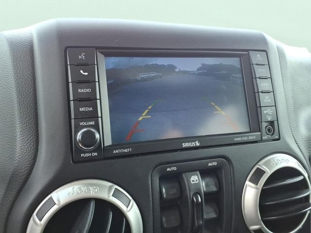 Used 2018 White Jeep Unlimited Sahara image 29