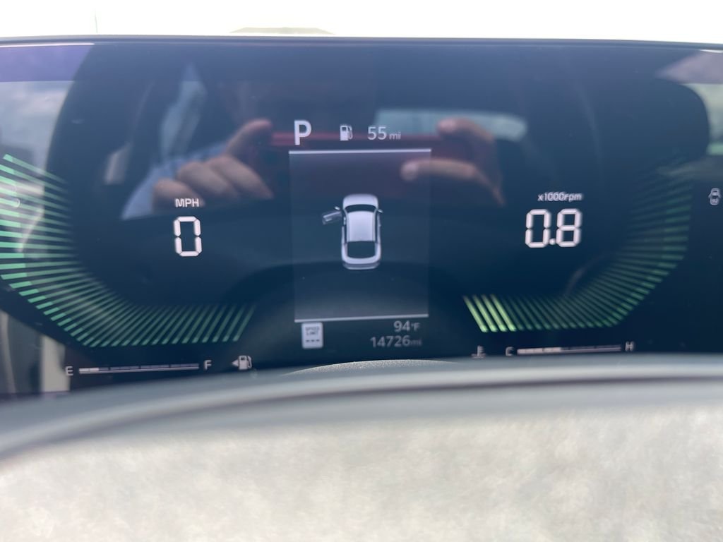 Used 2025 White Kia LX image 19