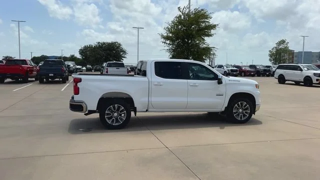 2026 Chevrolet Silverado 1500 LT - Photo 9