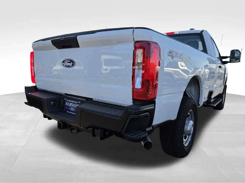 New 2027 Oxford White Ford F-350® XL image 19