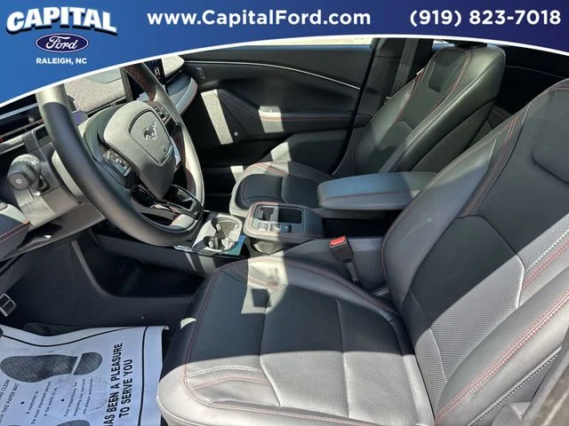 Used 2025 Black Ford Premium image 19