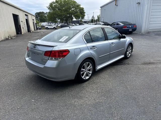 Used 2013 Silver Subaru 2.5i image 5