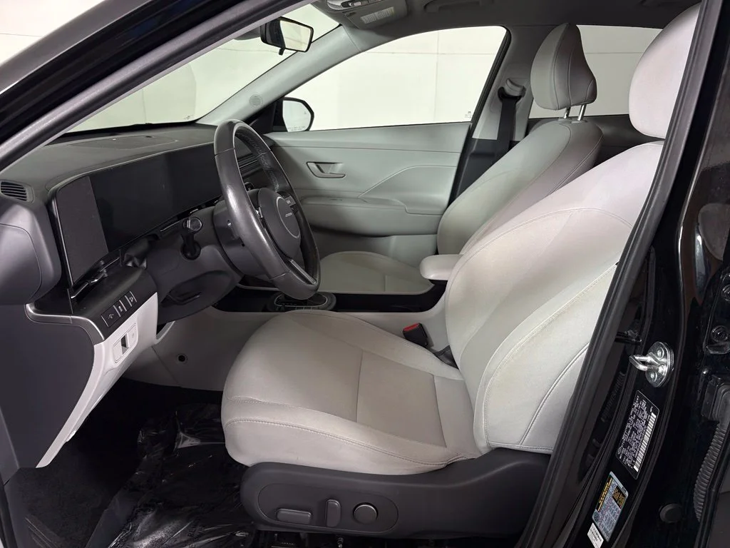 Used 2024 Black Hyundai SEL image 16
