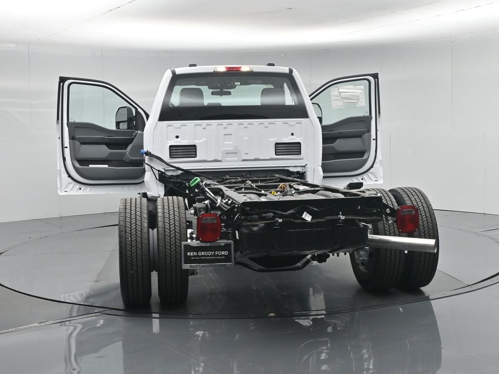 New 2026 Oxford White Ford XL image 26
