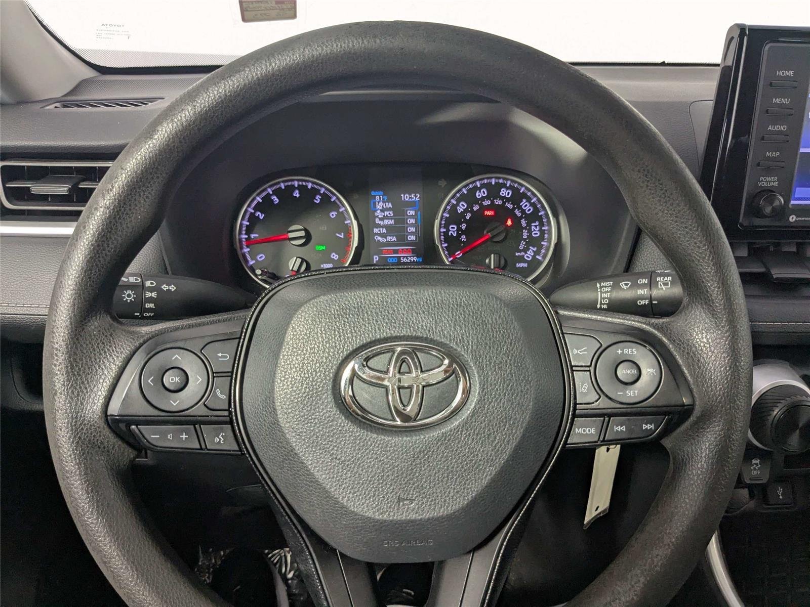 Used 2020 Magnetic Gray Metallic Toyota LE image 16