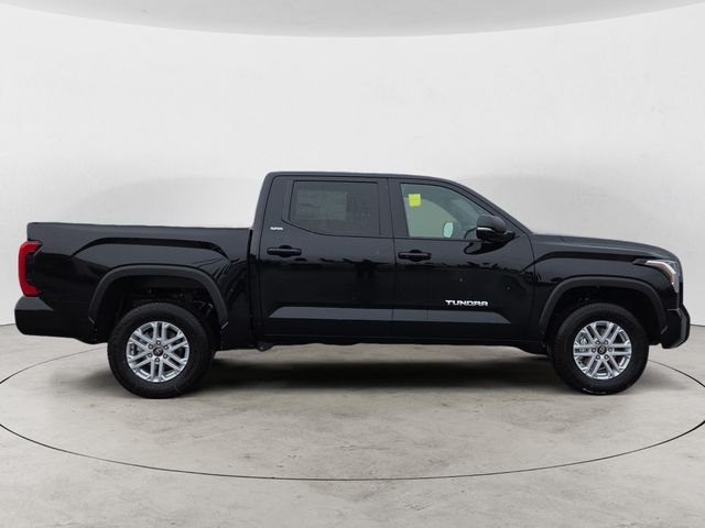 New 2026 Midnight Black Metallic Toyota SR5 image 4