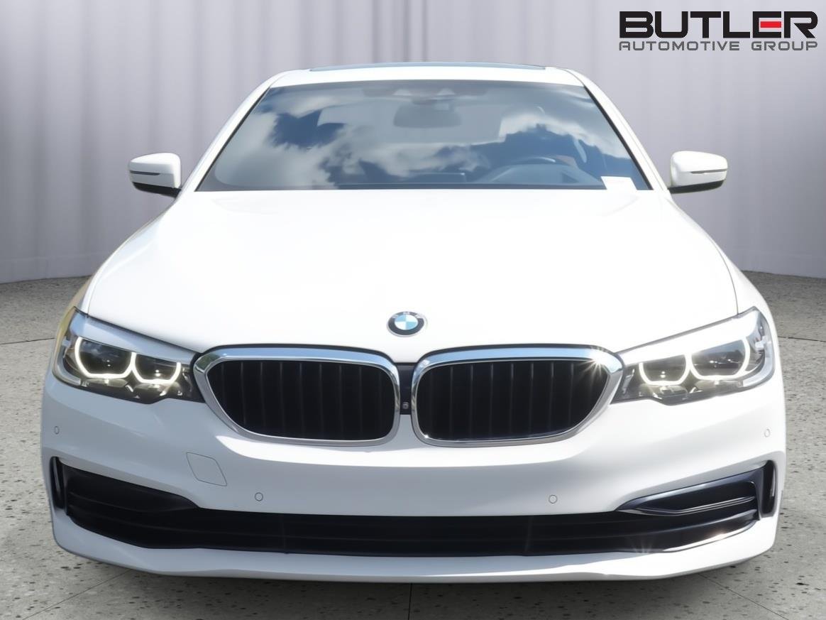 Used 2020 Alpine White BMW 530i image 2