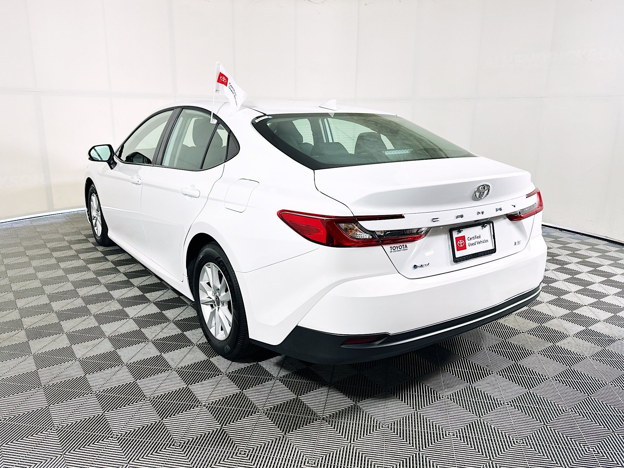 New 2026 Ice Cap Toyota LE image 5