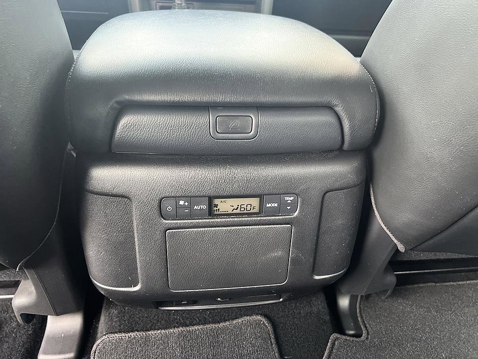 Used 2022 Gun Metallic Nissan SL image 31