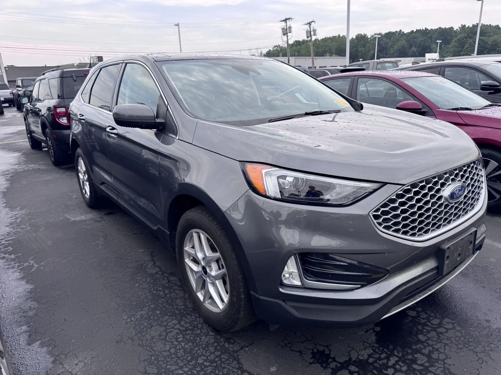 Used 2024 Carbonized Gray Ford SEL image 3