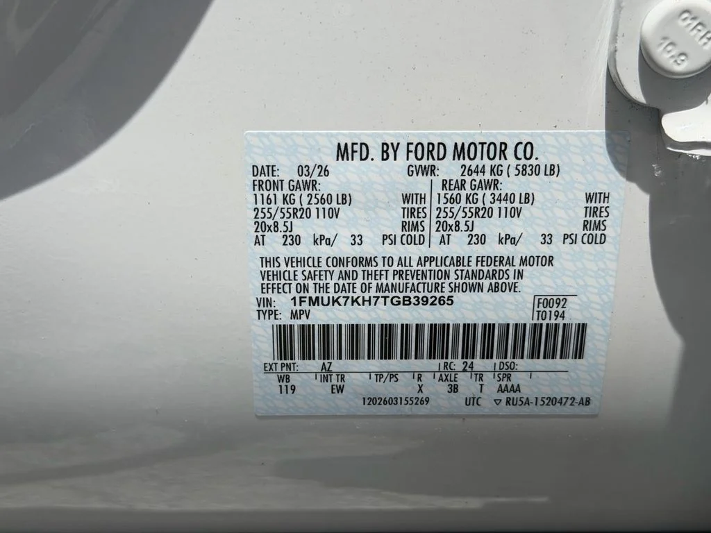 New 2026 Star White Metallic Tri-Coat Ford ST-Line image 10