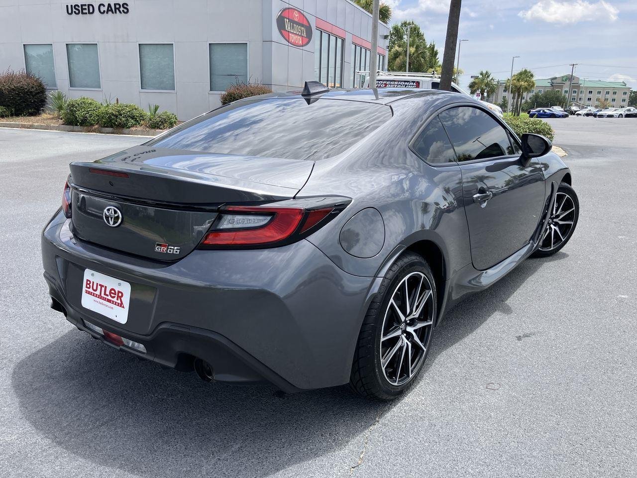 Used 2022 Gray (Pavement) Toyota Base image 5