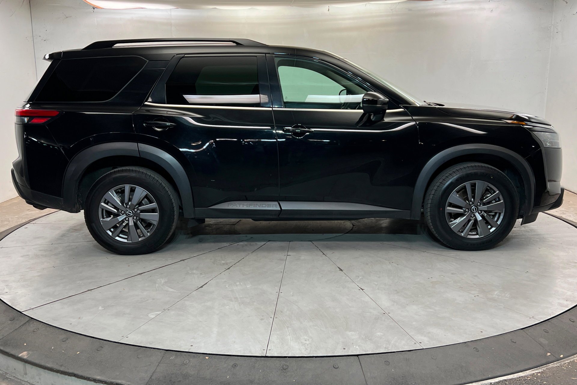 2024 Nissan Pathfinder SV - Photo 7