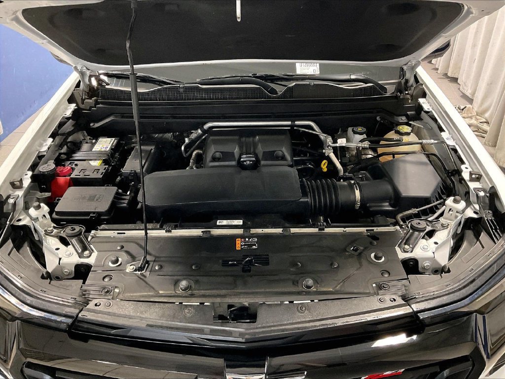 Used 2023 White Chevrolet Z71 image 29