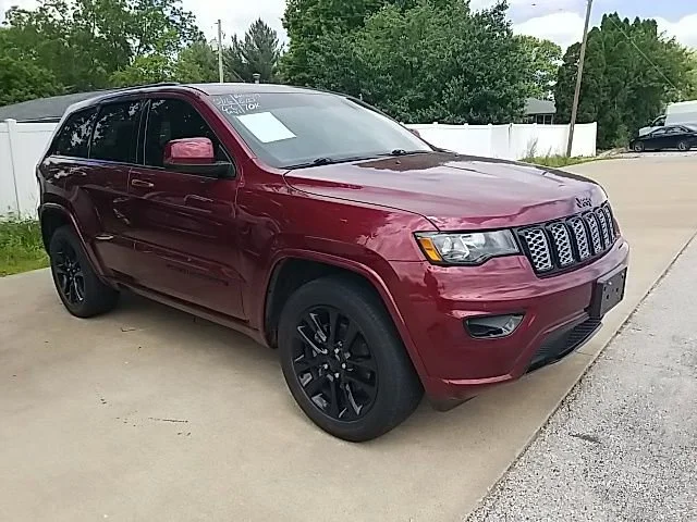 2019 Jeep Grand Cherokee Altitude 4WD's photo