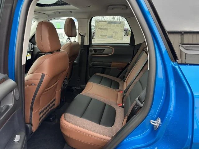 New 2025 Velocity Blue Metallic Ford Outer Banks® image 33