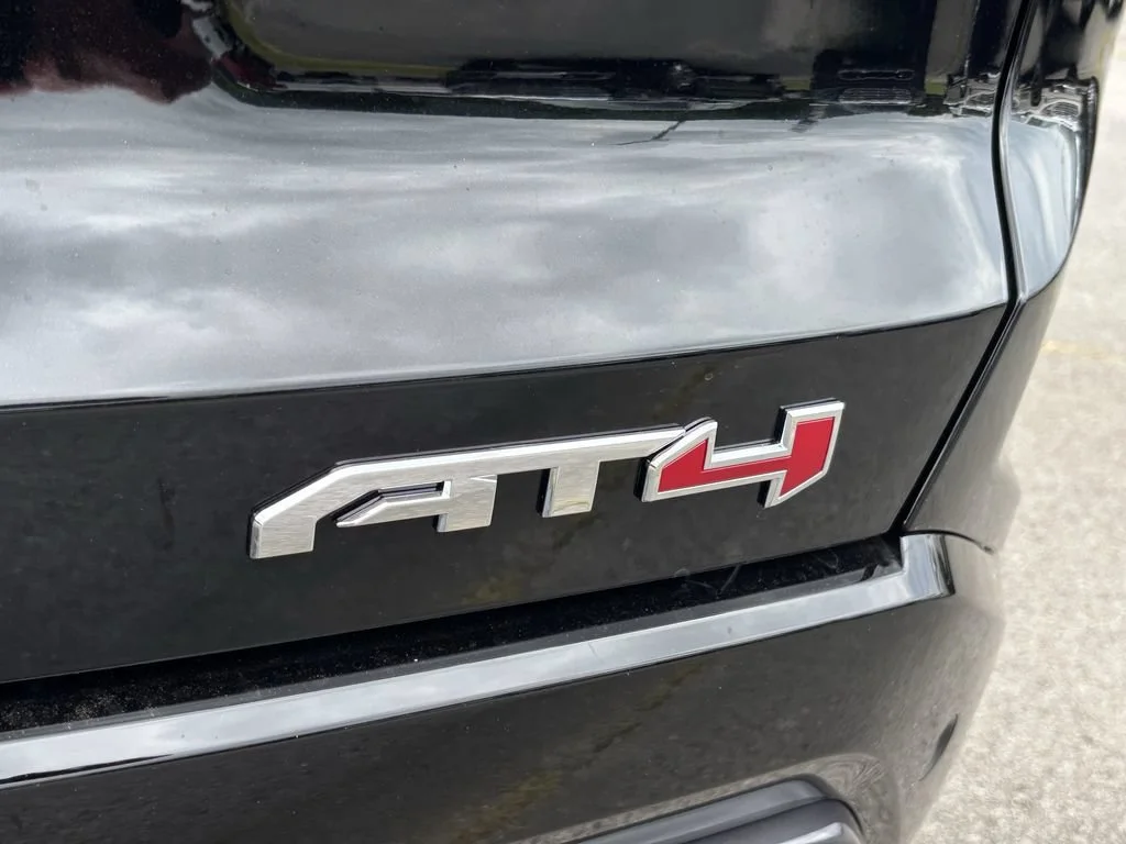 New 2027 Ebony Twilight Metallic GMC AT4 image 10