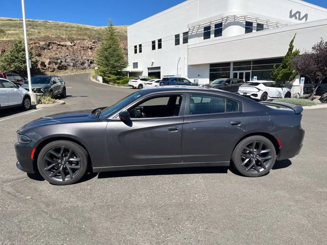 Used 2022 Granite Pearlcoat Dodge SXT image 12