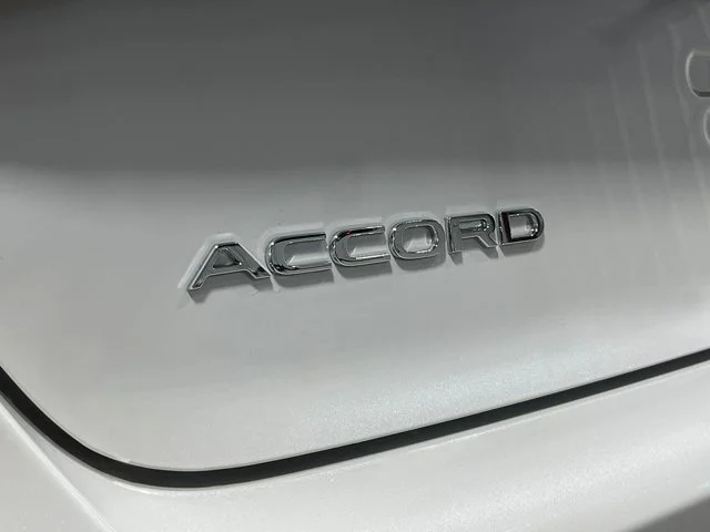 New 2026 Platinum White Pearl Honda LX image 5
