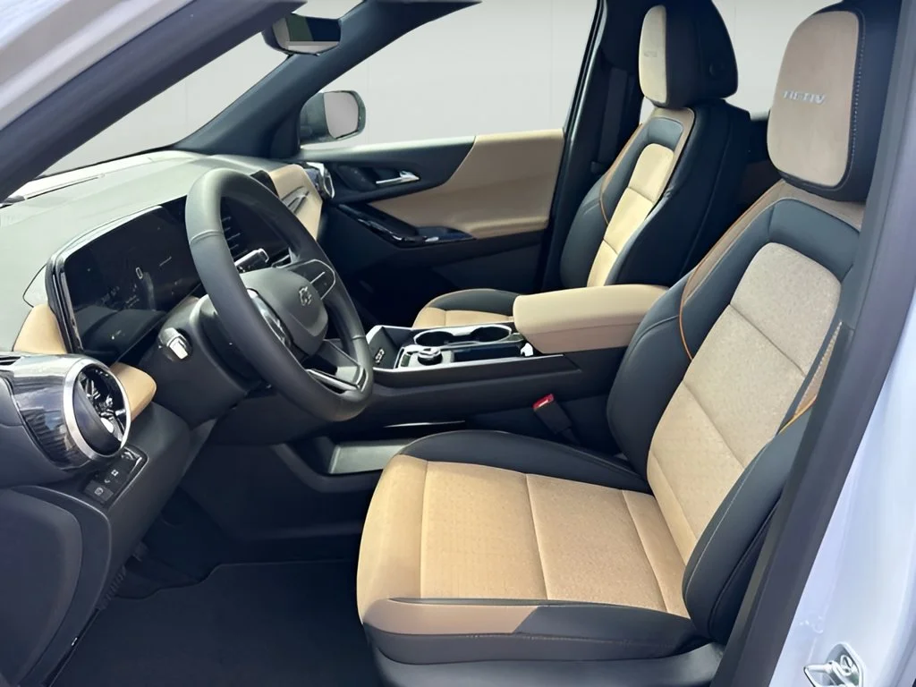 New 2027 Polar White Tricoat Chevrolet ACTIV image 8