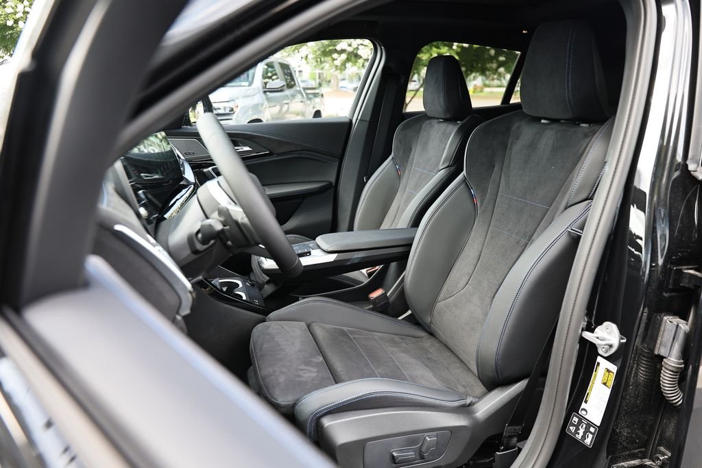 New 2026 Black Sapphire Metallic BMW xDrive28i image 20