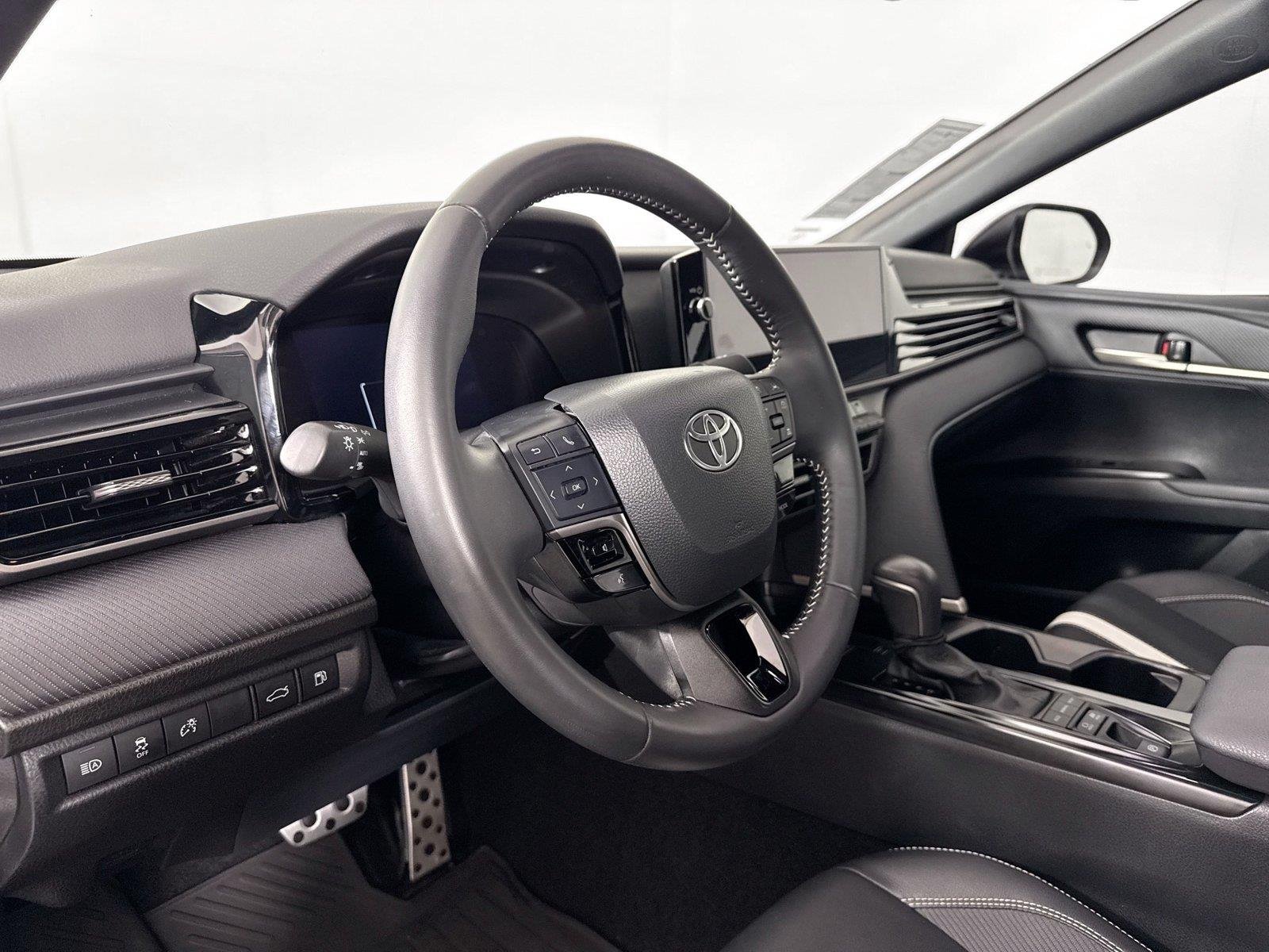 Certified Used 2025 Midnight Black Metallic Toyota SE image 4