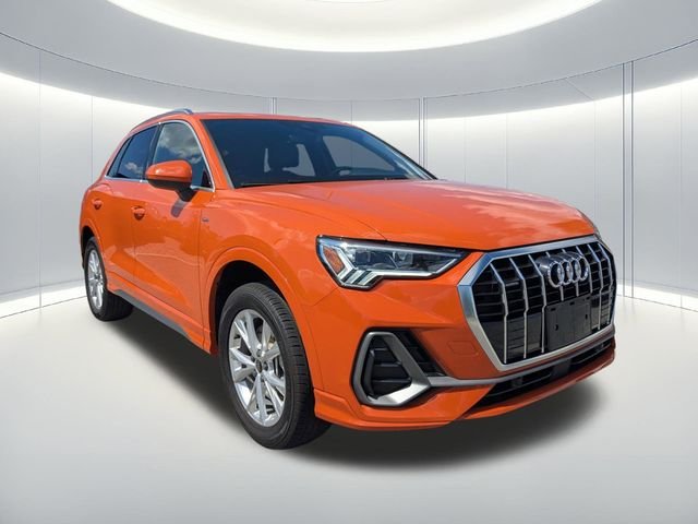 Used 2025  Audi Premium image 6