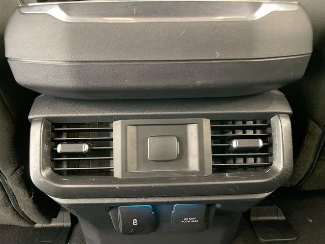 Used 2023 WHITE Ford XLT image 21