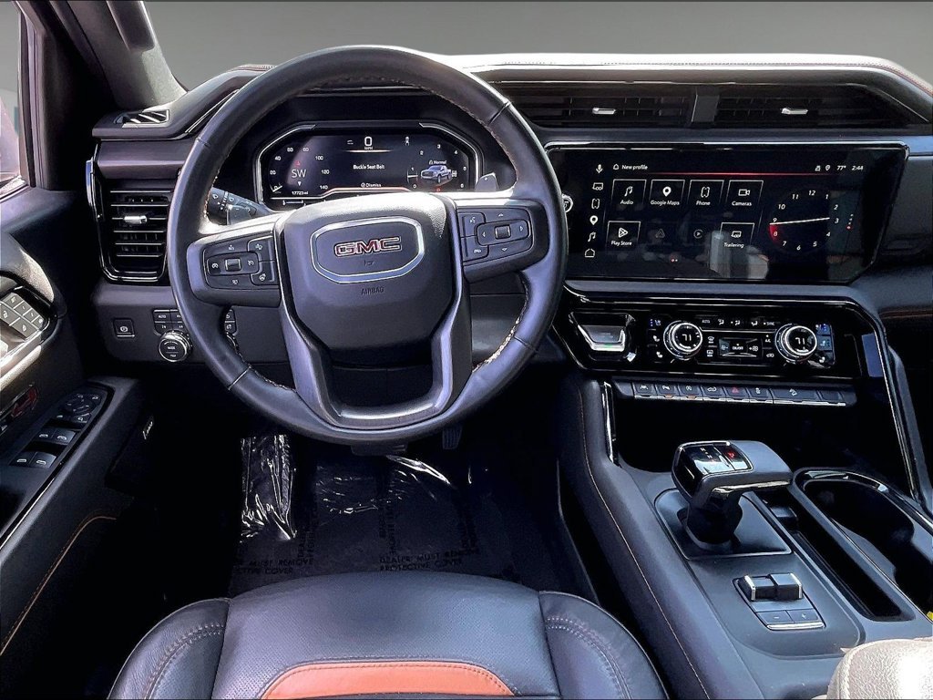Used 2025 Summit White GMC AT4 image 17