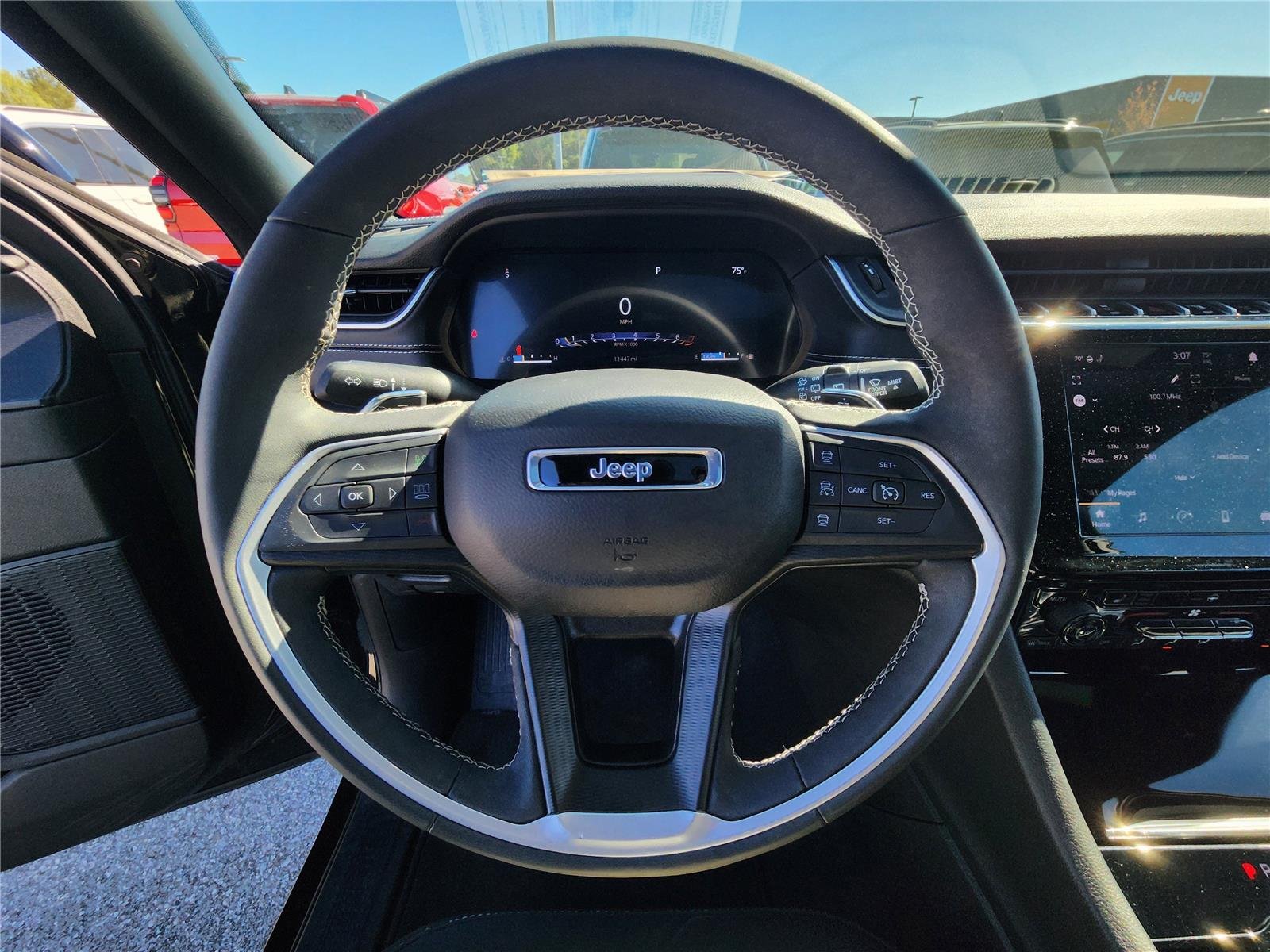Used 2024 Diamond Black Crystal Pearlcoat Jeep Laredo X image 12
