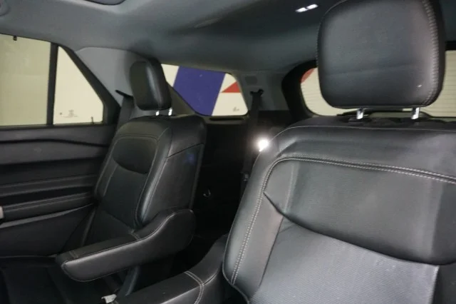 Used 2022 SILVER Ford Limited image 22