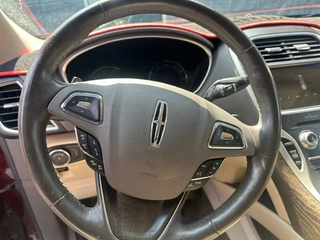 Used 2017 Burgundy Lincoln Reserve image 11