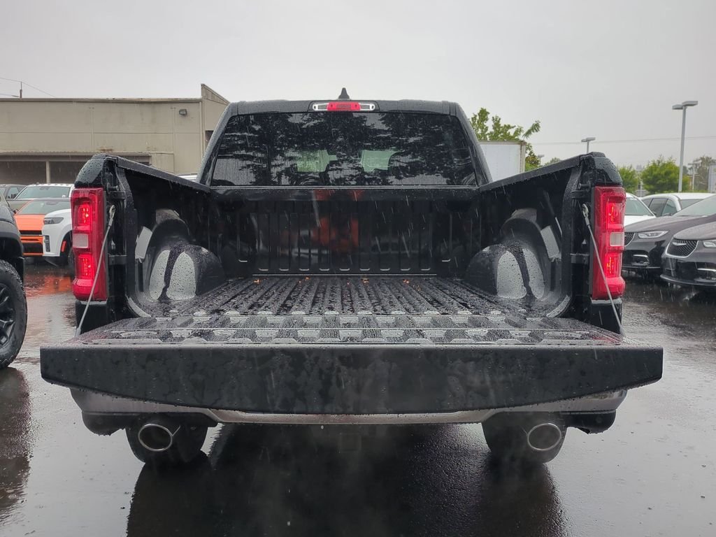 New 2026 Diamond Black Crystal Pearl-Coat Exterior Paint RAM Big Horn/Lone Star image 10