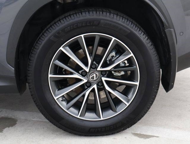 Used 2025 Gray Lexus 350h Luxury image 9