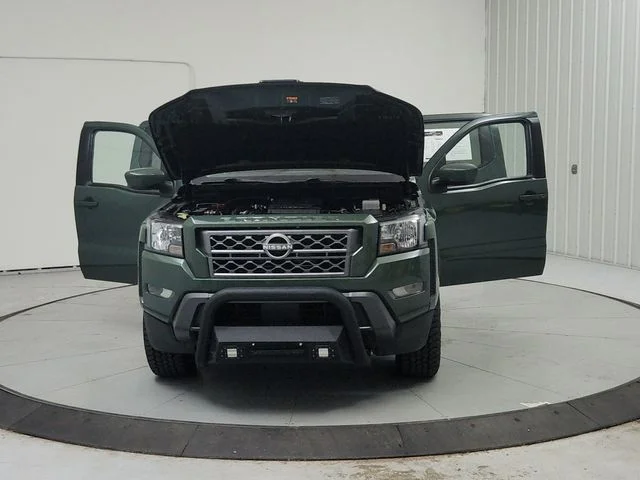 Used 2023 Green Nissan SV image 11